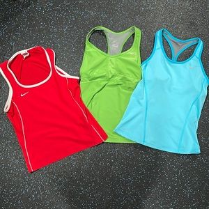 Lot of 3 women’s Nike tanks